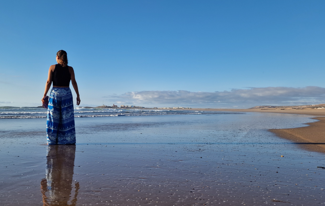 Slow morning by the ocean à The Mogador's Oasis